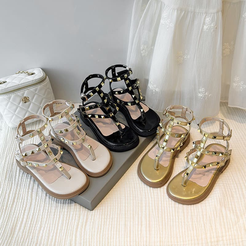 Summer Children's Sandals New Style American Fashion Patent Leather Metal Stud Versatile Roman Sandals For Kids