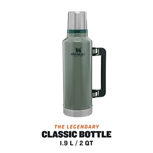 Stanley Classic Legendary Thermos 1.9L - Maintient la Température 45h (Chaud/Froid) - Bouteille Isotherme - Sans BPA - Gourde Isotherme en Acier Inoxydable - Gourde Inox - Hammertone Green