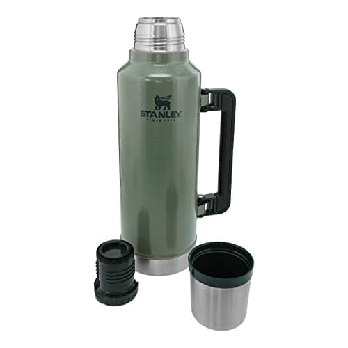 Stanley Classic Legendary Thermos 1.9L - Maintient la Température 45h (Chaud/Froid) - Bouteille Isotherme - Sans BPA - Gourde Isotherme en Acier Inoxydable - Gourde Inox - Hammertone Green