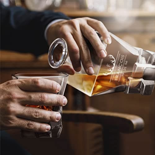 Maverton Ensemble à whisky pour homme - Avec motif décoratif - Décanteur et 2/4 / 6 verres gravés - Set élégant pour lui - Ensemble à whisky au design unique avec personnalisation - Style