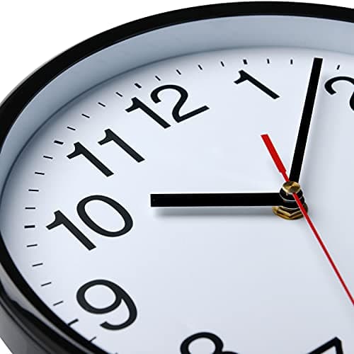 Plumeet Grande Horloge Murale, 25cm Horloge Murale Décorative de Qualité, Mécanisme Silencieux à Quartz, pour Maison/Cuisine/Bureau/École,Fonctionne sur Pile (Blanc)