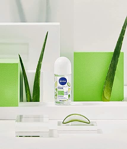 NIVEA NATURALLY GOOD Déodorant Femme Aloe Vera Bio Bille 50 ml, déodorant avec 95% d’ingrédients d’origine naturelle, roll-on fraîcheur 24h