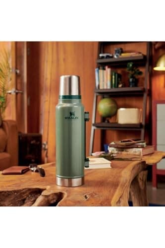 Stanley Classic Legendary Thermos 1.9L - Maintient la Température 45h (Chaud/Froid) - Bouteille Isotherme - Sans BPA - Gourde Isotherme en Acier Inoxydable - Gourde Inox - Hammertone Green