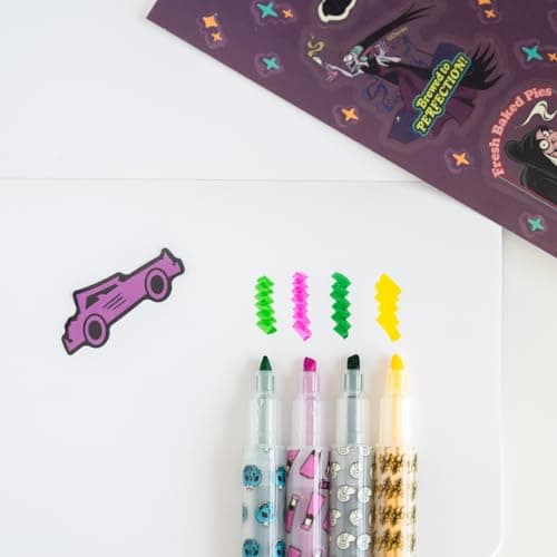Grupo Erik | Set de Papeterie Disney, Papeterie Kawaii | Inclut : 1 Stylo Bille Gel, 1 Crayon de Papier avec gommes, 4 Surligneurs, 2 Trombones, 3 Carnets A6, Stickers