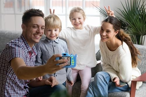Lexibook, Pat' Patrouille, Appareil 4-en-1 pour Enfant avec Protection, Fonctions, vidéo, MP3 et Jeux, 15 Cadres pour Personnaliser Vos Photos, Carte mémoire de 8 Go Incluse, DJ078PA, Bleu/Jaune