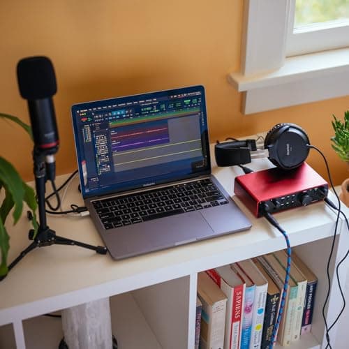 Focusrite Scarlett 2i2 Studio 4th Gen, bundle d'interface audio USB pour les auteurs-compositeurs, avec microphone à condensateur et casque : enregistrez, streamez et podcastez