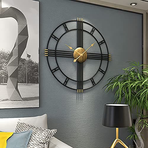 Yumyolk Horloge Murale Ronde, 60 cm, Silencieuse, Fonctionnement à Piles, Lunette Horloge Murale Ronde, 60 cm, Silencieuse, Fonctionnement à Piles, Noire, Aiguilles Or, Chiffres Romains Noirs