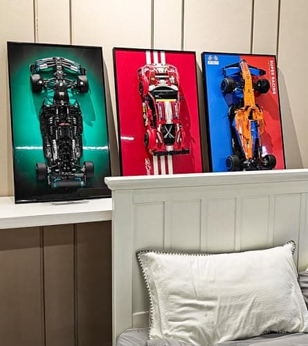 WETCEAOM Cadre Tableau d'affichage Mural pour Lego Technic 42125 Ferrari 488 GTE AF Corse #51, Tableau d'affichage Mural pour Lego Les Amateurs, Taille : 75x45 cm(sans modèle)