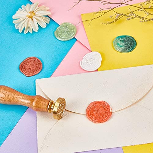CRASPIRE 300 pièces de Perles de Cire à Cacheter Octogonales Bâtons avec 4 bougies à Thé et 2 pièces de Cuillère à Cire pour le Cachetage de Timbres de Cire (Violet Perle)