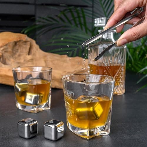 Intirilife Whisky Stone Set en Argent avec Pince en Acier Inoxydable -chacun 2.5 x 2.5 cm- 6 pièces de glaçons réutilisables en Acier Inoxydable avec boîte de Rangement- Pierres de Refroidissement
