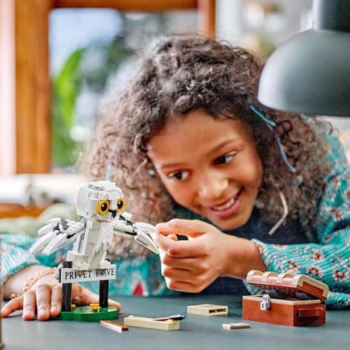 LEGO Harry Potter Hedwige au 4 Privet Drive, Jouet de Construction Fantastique pour Enfants, Figurine de Chouette, Jeu en autonomie, Cadeau Surprise Idéal pour Filles, Garçons et Fans dès 7 Ans 76425