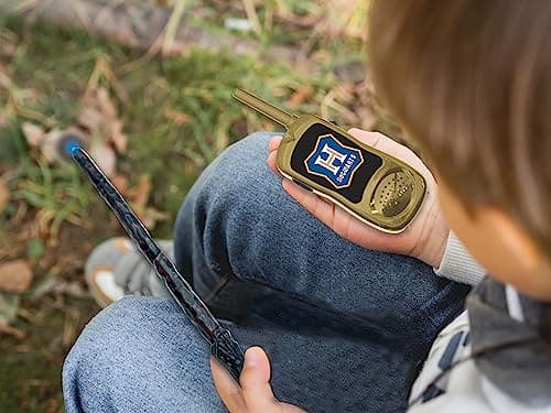 Lexibook, Harry Potter, Kit d’aventurier Sorcier pour Enfant avec Talkie-Walkies 120m, Baguette Magique avec Effets sonores et Lumineux, carnet, Stylo, Gomme Hedwige, Blanc/Or, RPTW11HP