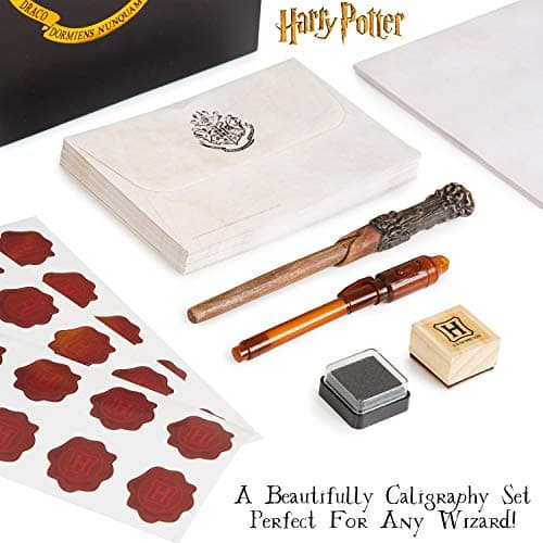 Harry Potter Coffret Papier À Lettre Poudlard, Ensemble Papeterie Complet Avec Stylo Calligraphie, Bloc Note, Enveloppes, Stickers Sceau, Tampon Enfant Et Stylo Magique Encre Invisible