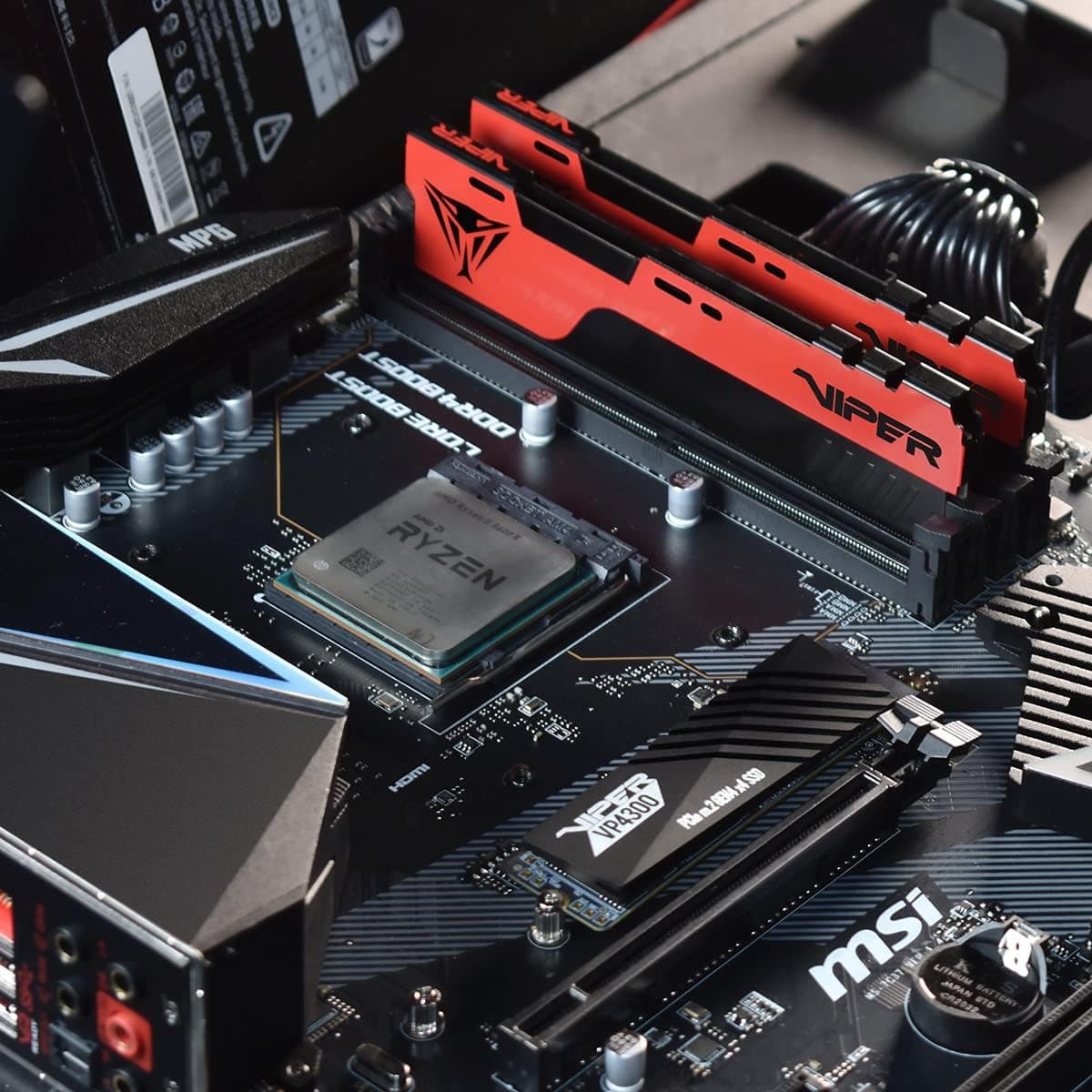 Patriot Memory Viper Elite II DDR4 3200 16Go (2x8Go) C18 Mémoire RAM Haute Performance XMP 2.0 Noir/Rouge
