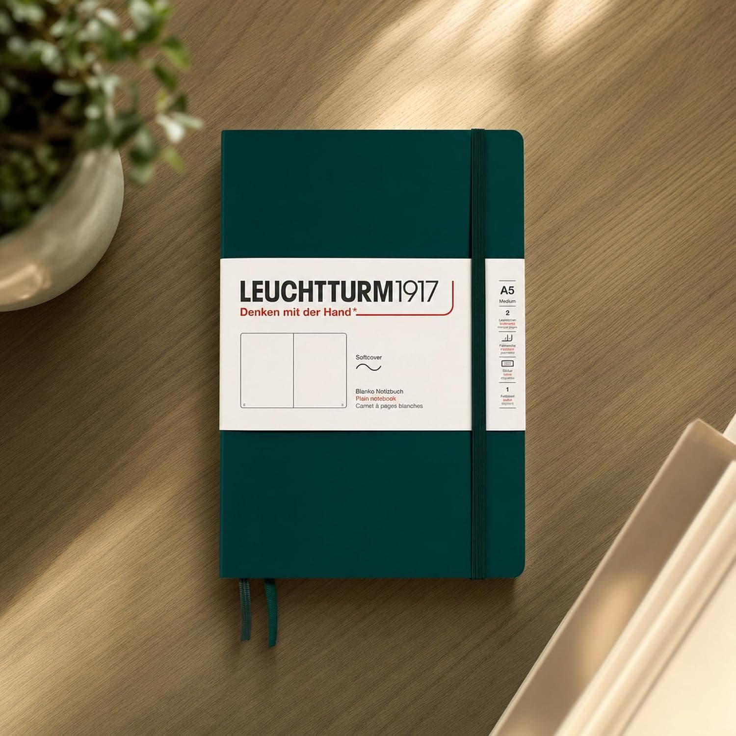 LEUCHTTURM1917 367268 Carnet de notes Medium (A5), Couverture souple, 123 pages numérotées, Forest Green, blanc